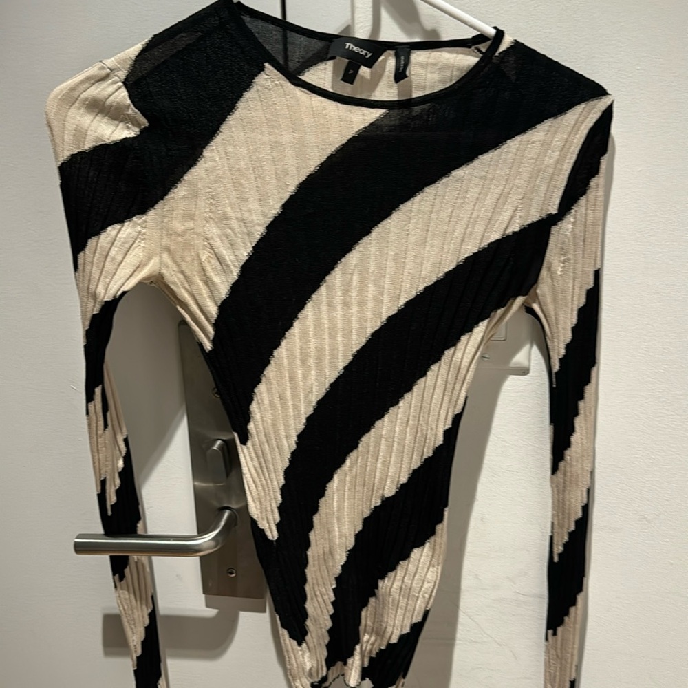 THEORY Ribbed Silk Knit top P/XS